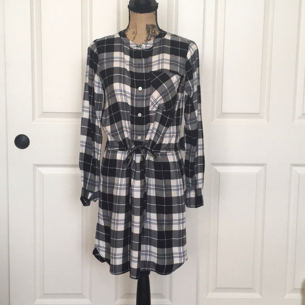 Two Dresses XS